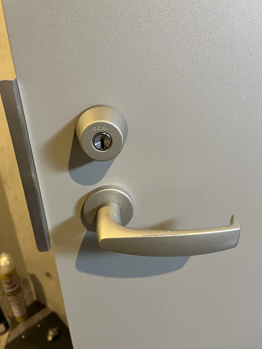 賃貸マンションの玄関解錠