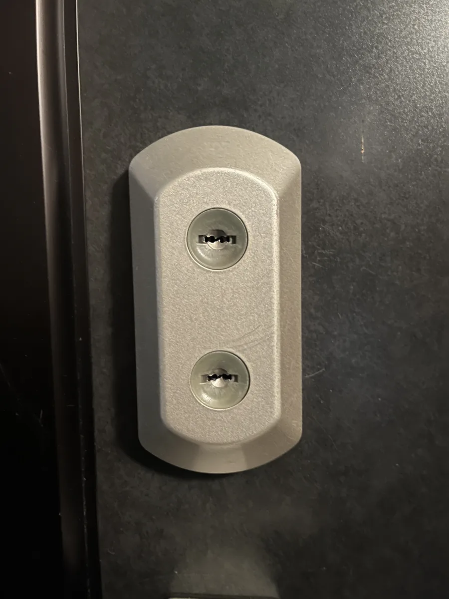 一戸建ての折れた鍵の抜き取り